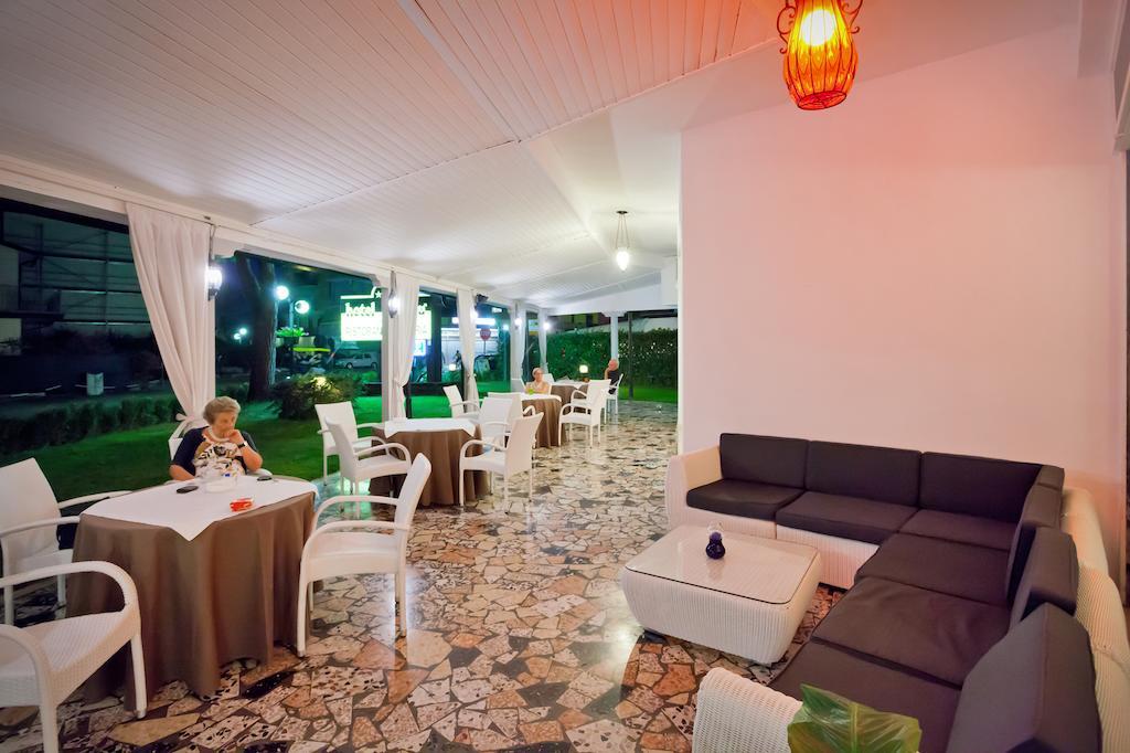Hotel Marilu エラクレア・マーレ エクステリア 写真