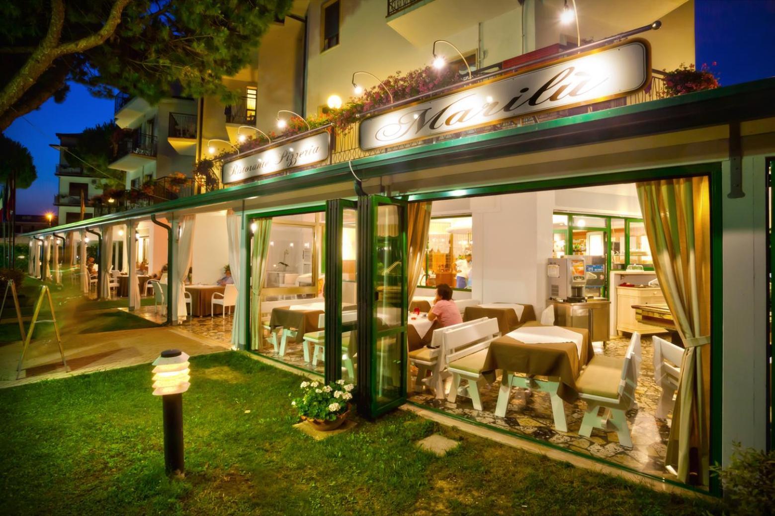 Hotel Marilu エラクレア・マーレ エクステリア 写真