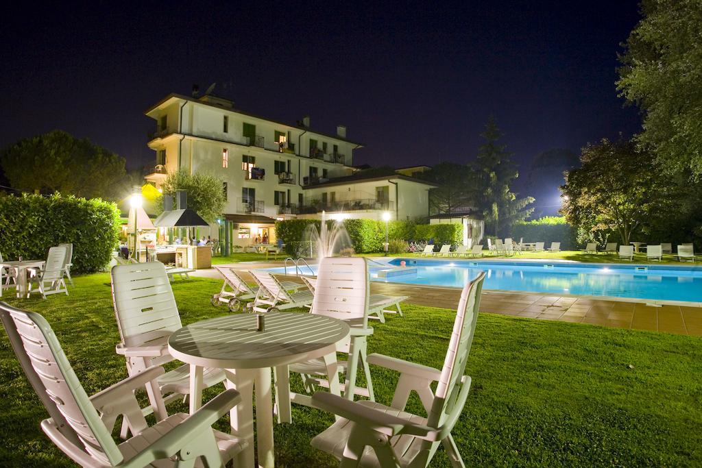 Hotel Marilu エラクレア・マーレ エクステリア 写真