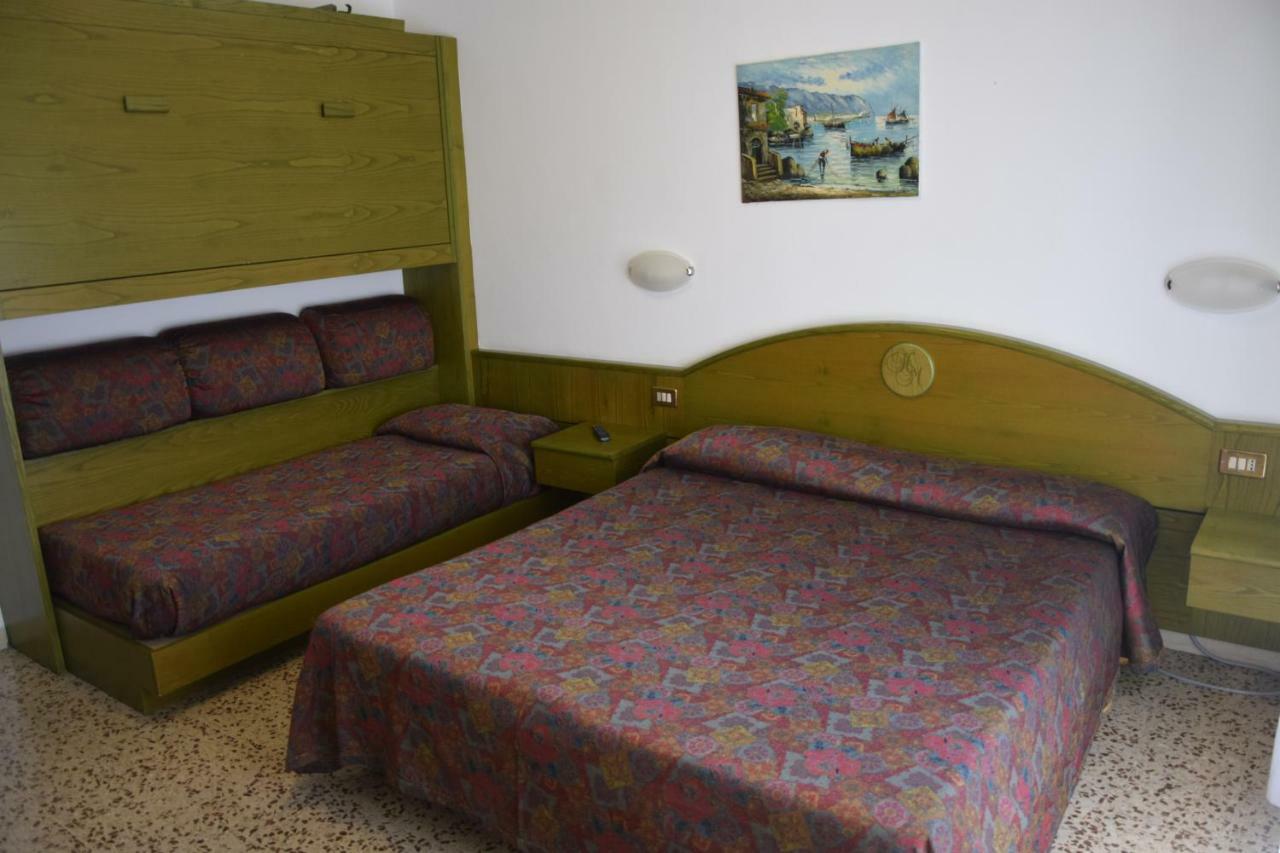 Hotel Marilu エラクレア・マーレ エクステリア 写真